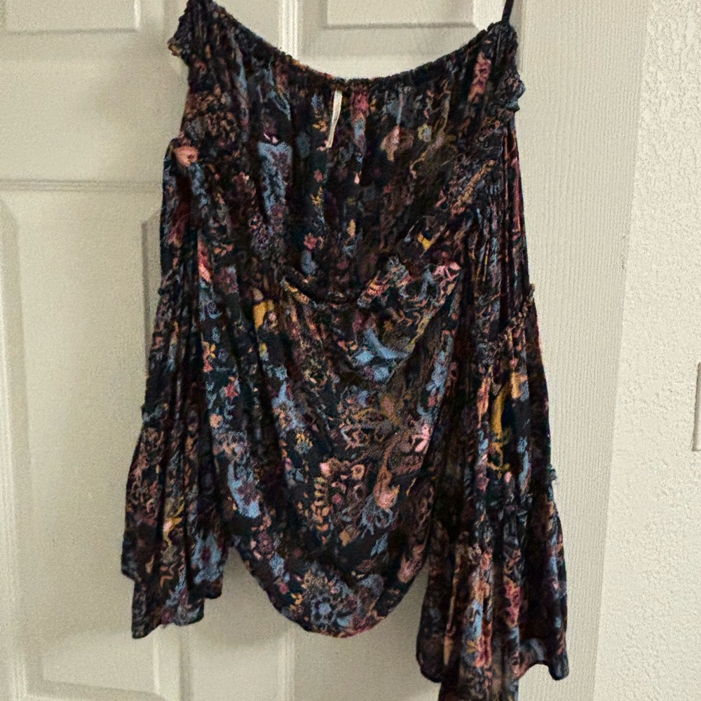 Free People Free Spirit Floral Off The Shoulder Top size medium